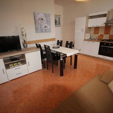 Family Apartment Mirela Borik Задар Екстериор снимка