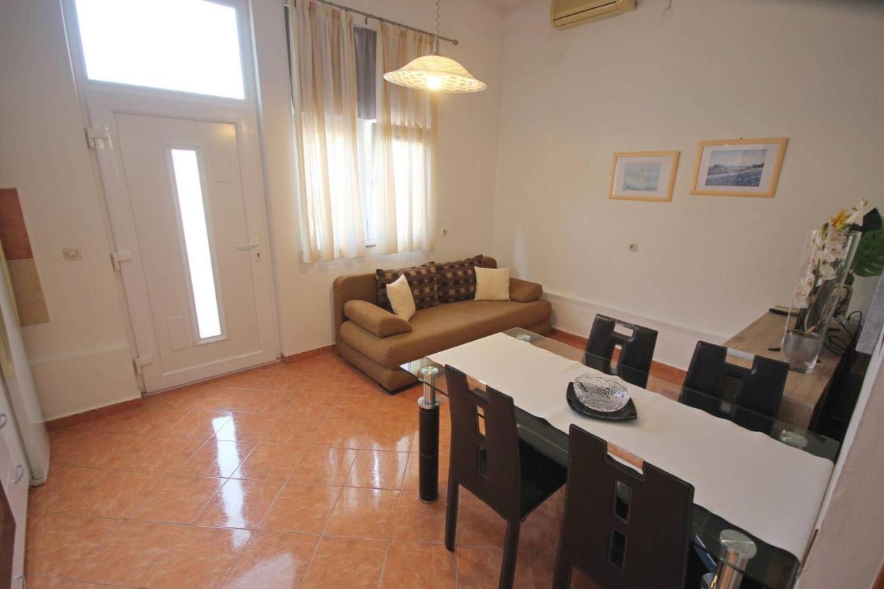 Family Apartment Mirela Borik Задар Екстериор снимка